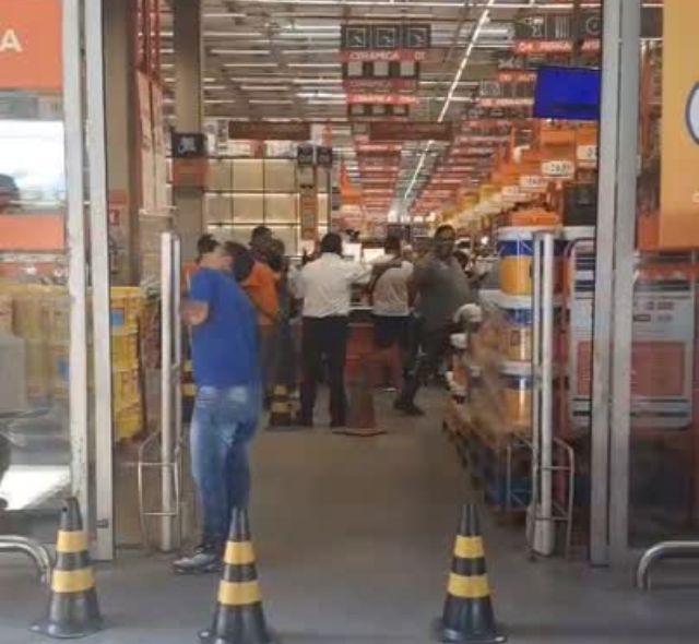 Projeto realizado pela AG Vidros Brasil